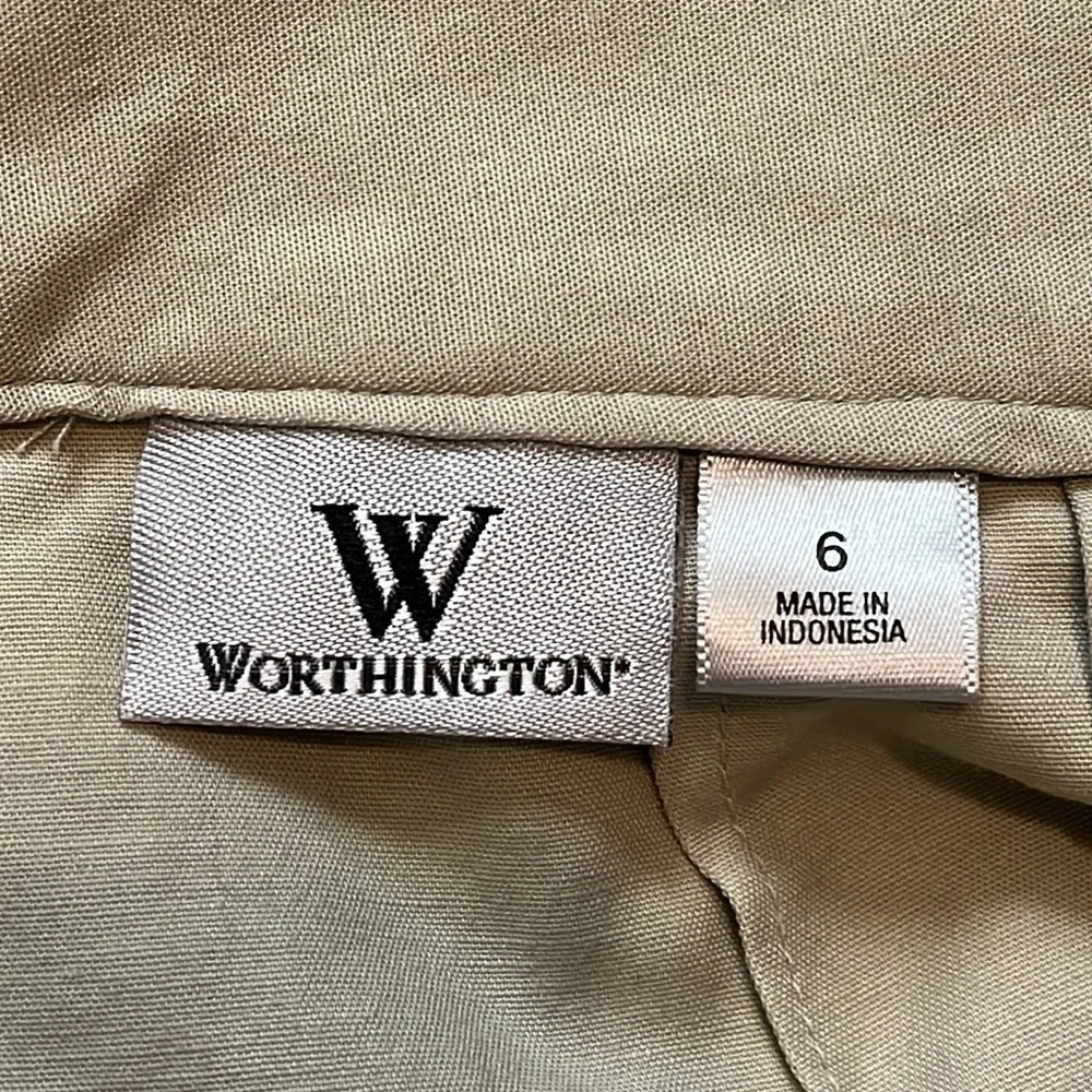 WORTHINGTON mid length tan skirt back zipper womens size 6 cotton/spandex